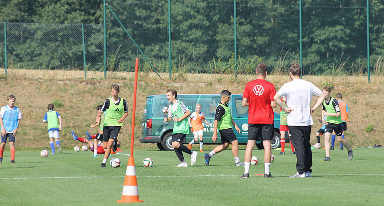 DFB-Mobil: Jetzt buchen!