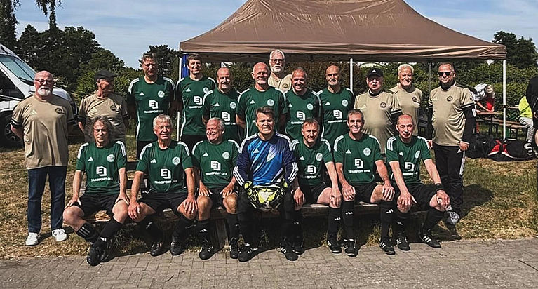 Kreisauswahl Tecklenburg holt sich den Meistertitel beim 1. Deutschen Fußballpokal 60+