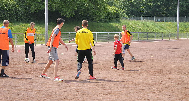 "Bewegt ÄLTER werden" mit Walking Football!