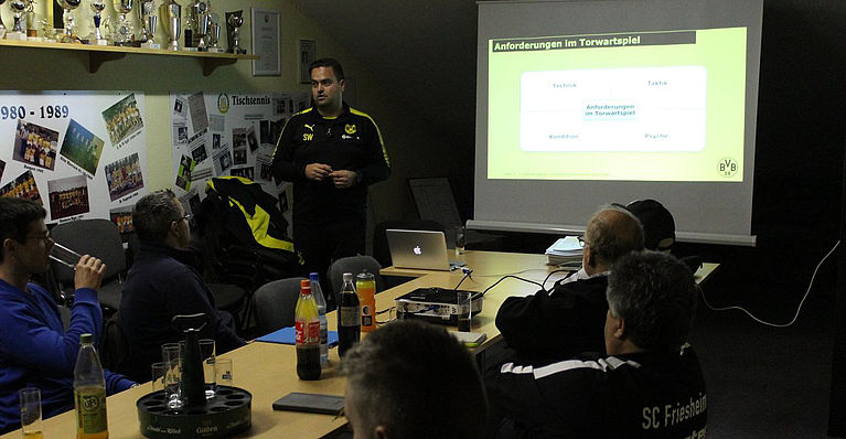 Torhütertraining am 12.04.2018 für Junioren und Senioren Trainer/Betreuer