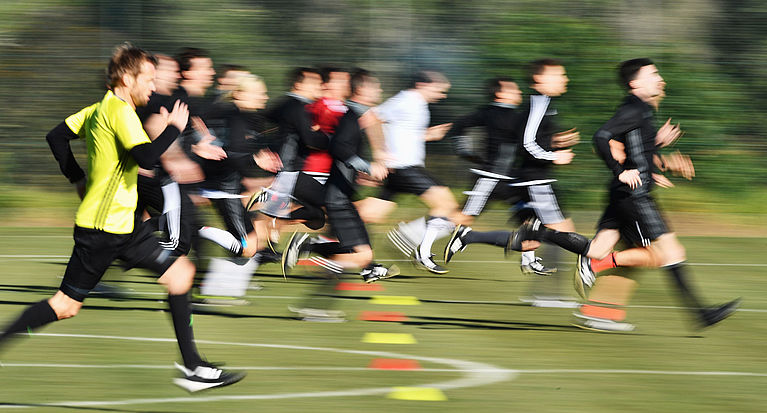 Fit wie Osmers: Schiedsrichtertraining im Video