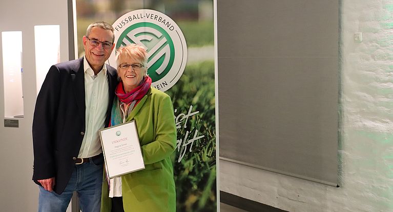 FVM-Ehrenamtspreis: Regina Schier ist "Ehrenamtlerin des Jahres" 2023