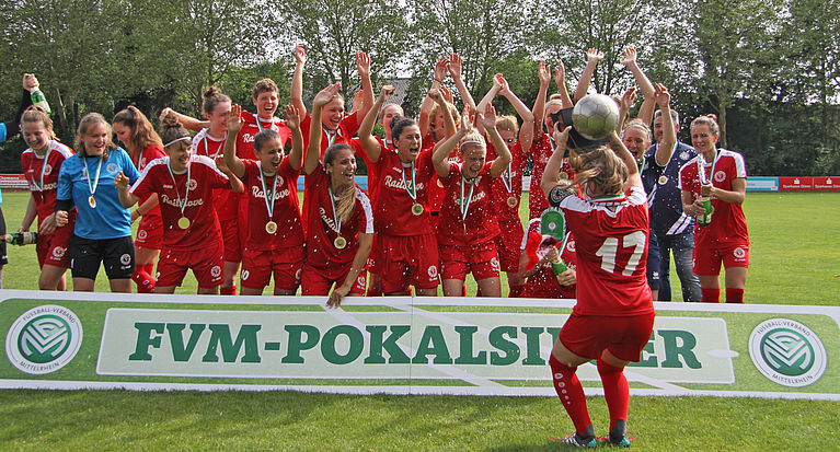 Pokalfinals der Frauen und Juniorinnen: Fortuna, Bayer 04 und FC jubeln